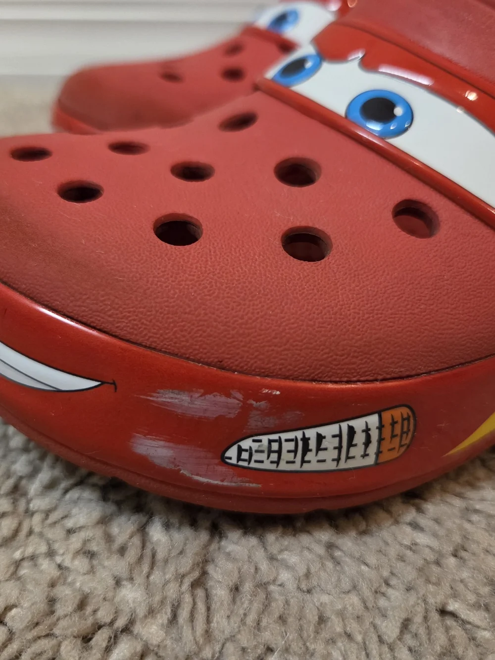 CROCS Kids Lightning McQueen Red Clogs - Picture 4 of 7